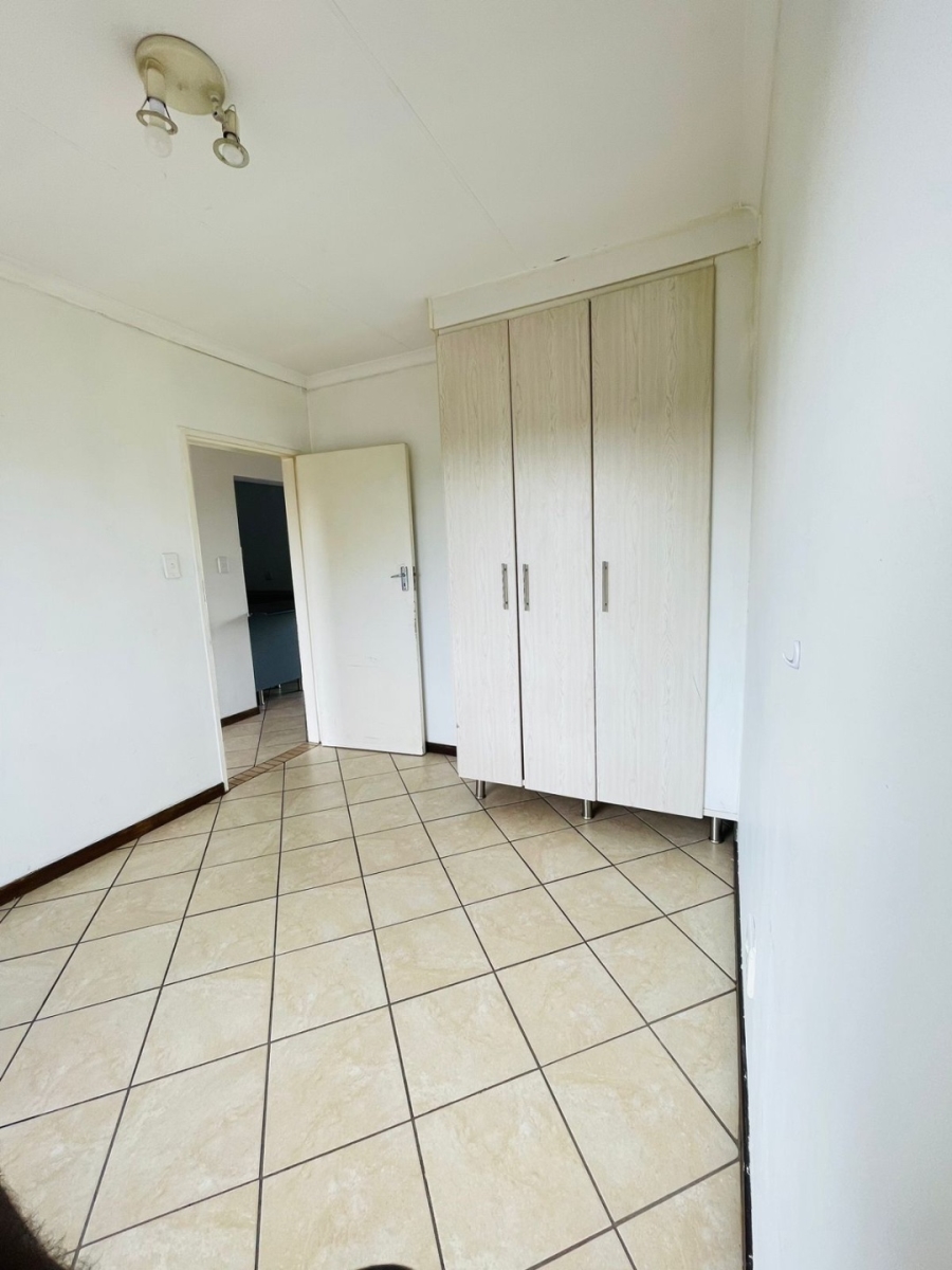 2 Bedroom Property for Sale in Erand Gardens Gauteng
