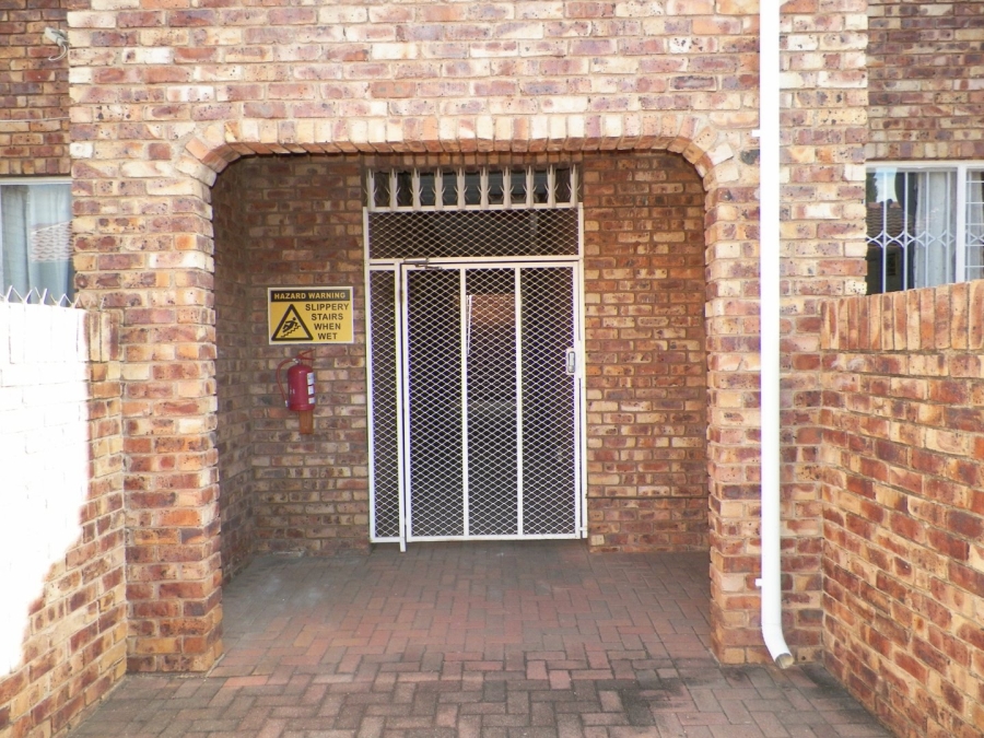 2 Bedroom Property for Sale in Zwartkop Gauteng