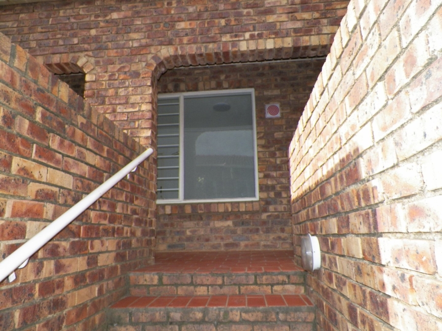 2 Bedroom Property for Sale in Zwartkop Gauteng