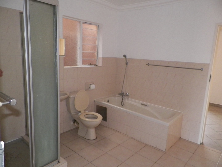 2 Bedroom Property for Sale in Zwartkop Gauteng