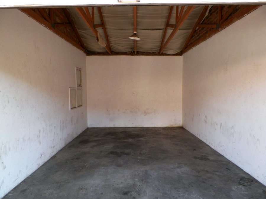 2 Bedroom Property for Sale in Zwartkop Gauteng