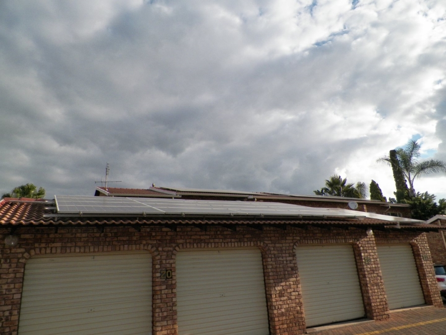 2 Bedroom Property for Sale in Zwartkop Gauteng