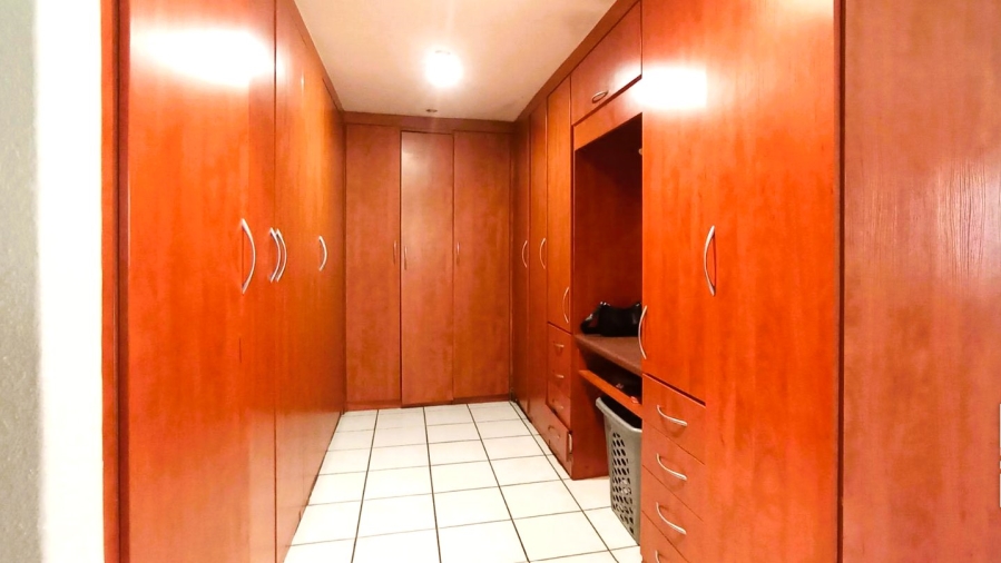 3 Bedroom Property for Sale in Faerie Glen Gauteng