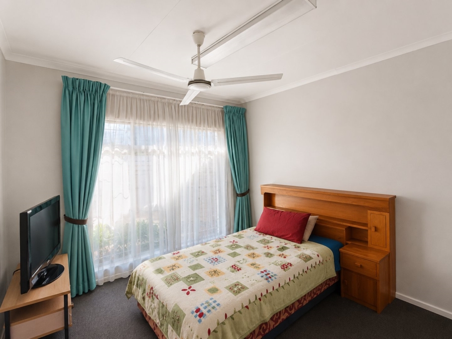 4 Bedroom Property for Sale in Rooihuiskraal Gauteng