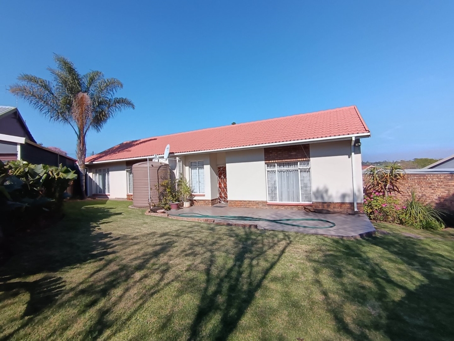 4 Bedroom Property for Sale in Rooihuiskraal Gauteng