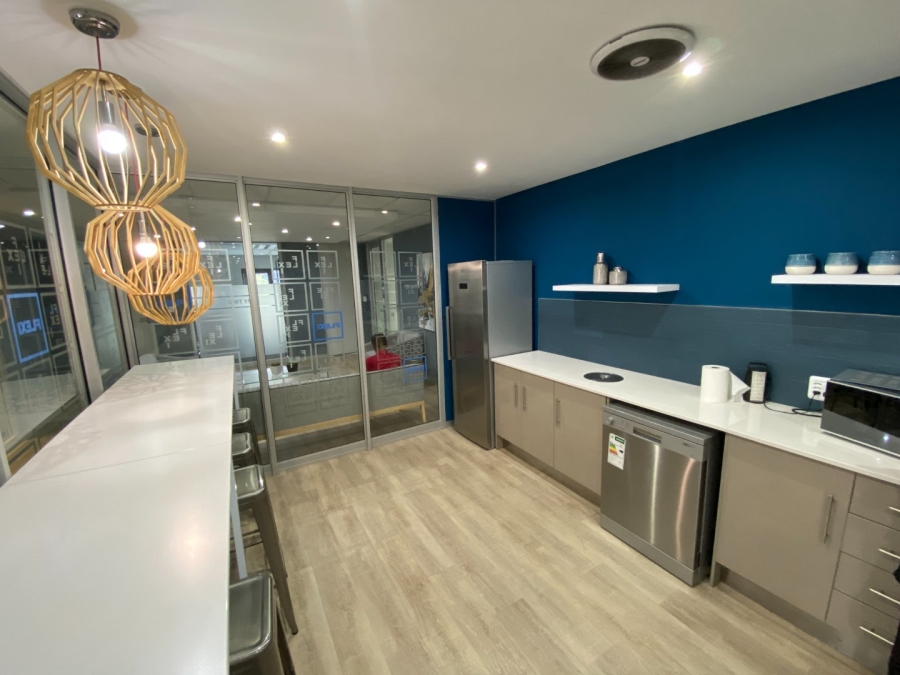 To Let Commercial Property for Rent in Vorna Valley Gauteng