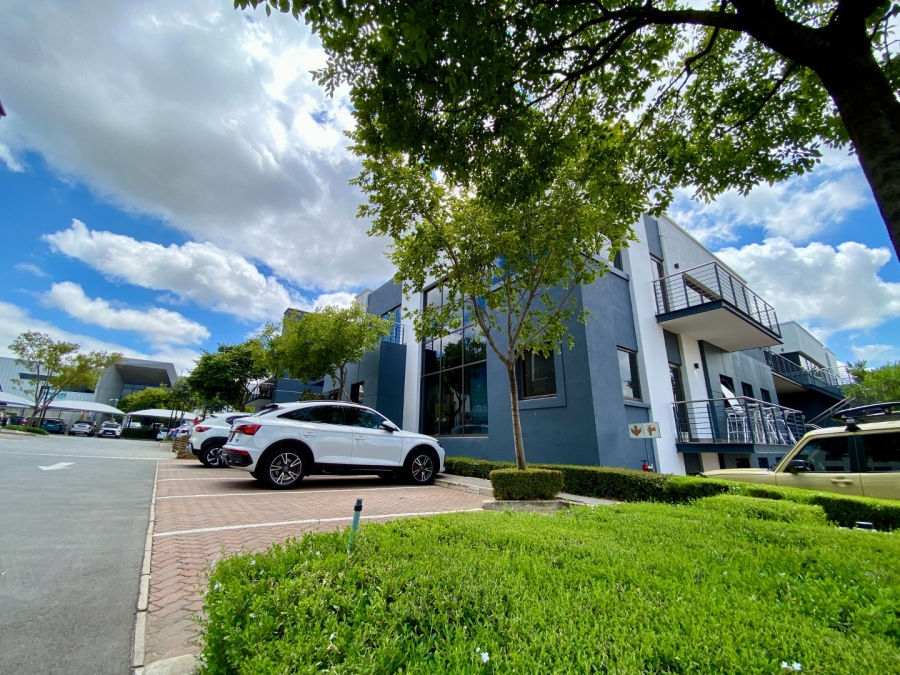 To Let Commercial Property for Rent in Vorna Valley Gauteng