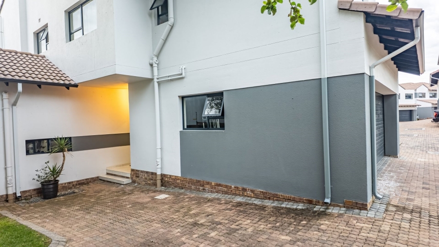 4 Bedroom Property for Sale in Noordhang Gauteng