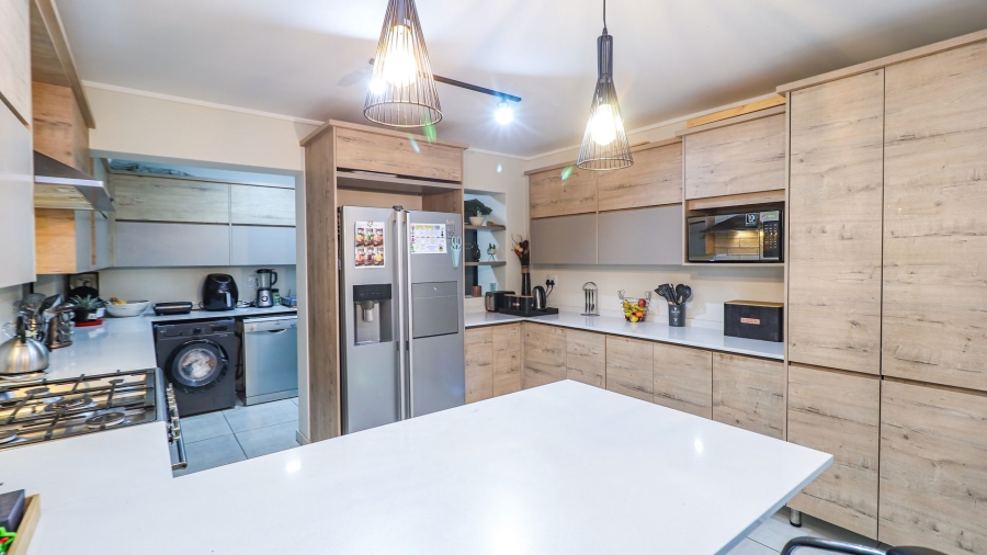 4 Bedroom Property for Sale in Noordhang Gauteng