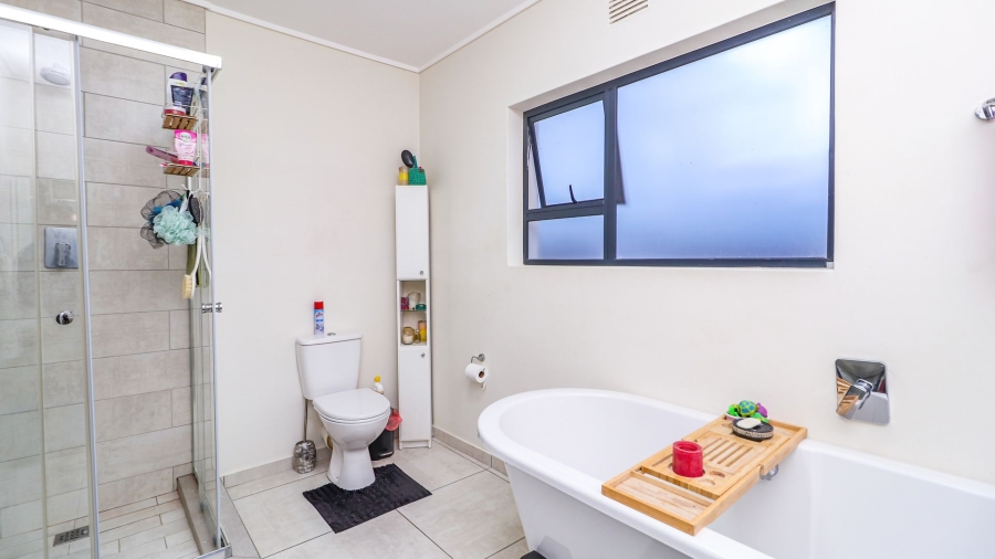 4 Bedroom Property for Sale in Noordhang Gauteng