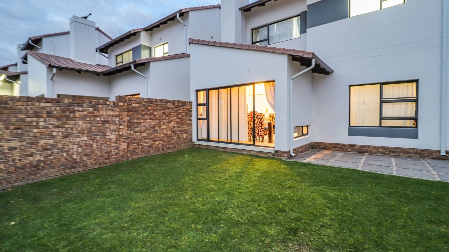 4 Bedroom Property for Sale in Noordhang Gauteng