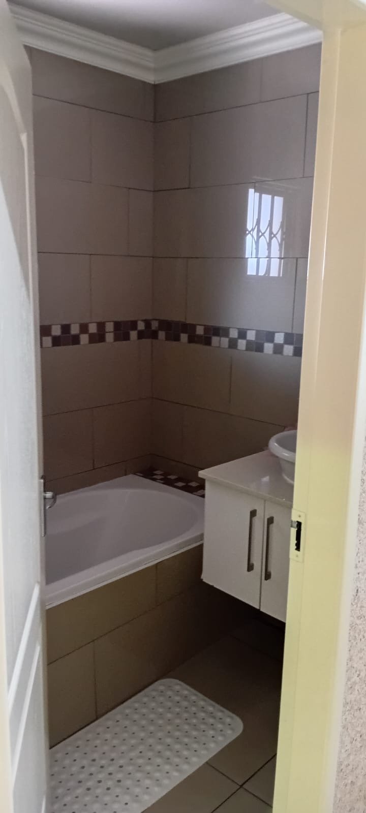3 Bedroom Property for Sale in Soshanguve FF Gauteng