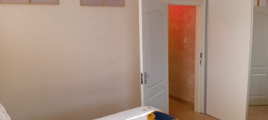 3 Bedroom Property for Sale in Soshanguve FF Gauteng