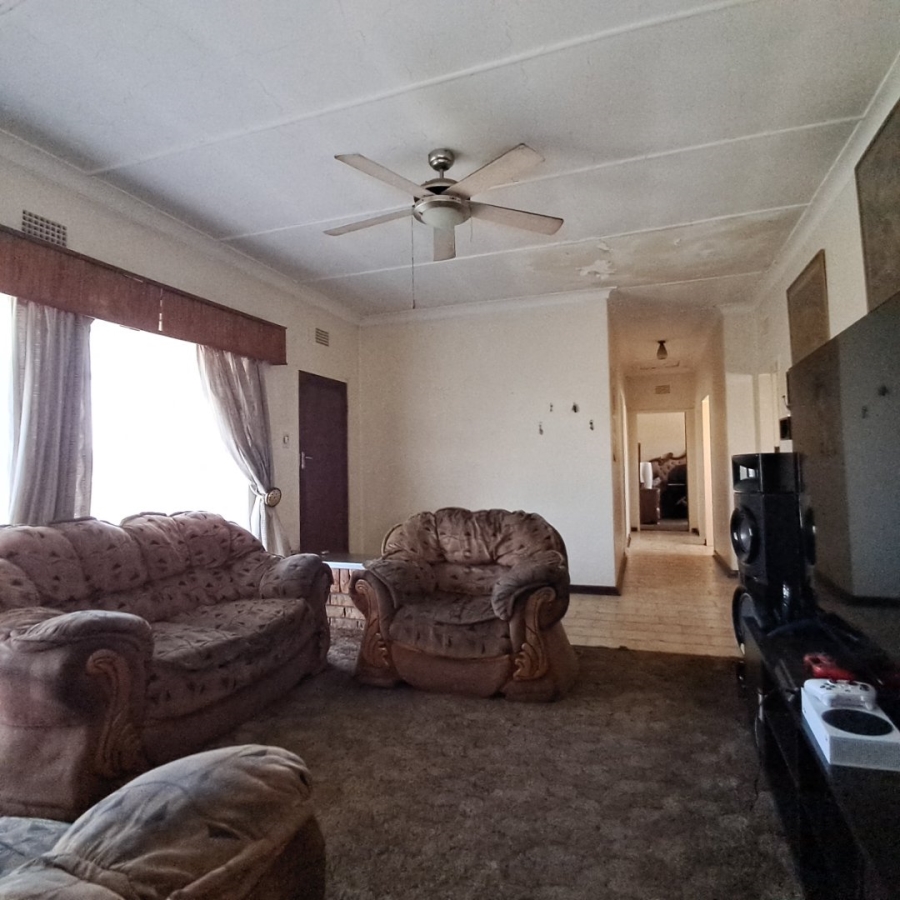 5 Bedroom Property for Sale in Elsburg Gauteng