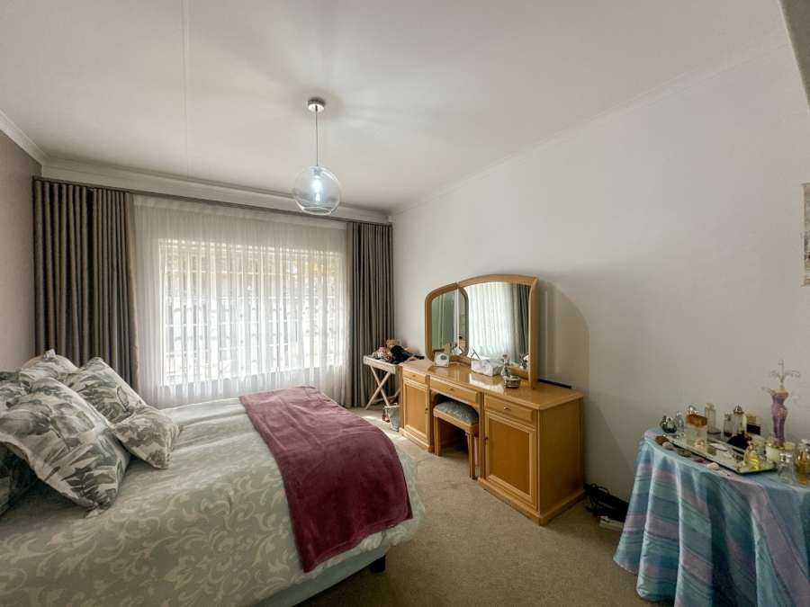 3 Bedroom Property for Sale in Brackenhurst Gauteng