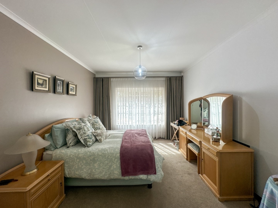 3 Bedroom Property for Sale in Brackenhurst Gauteng