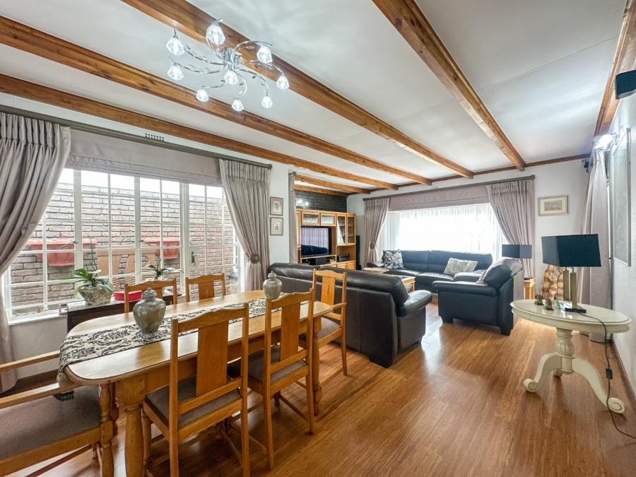 3 Bedroom Property for Sale in Brackenhurst Gauteng