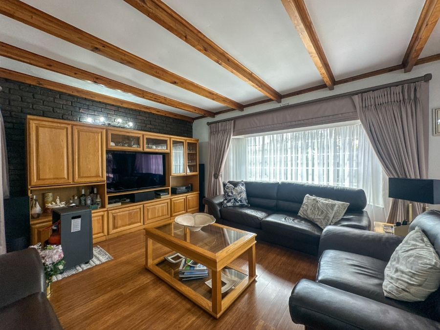 3 Bedroom Property for Sale in Brackenhurst Gauteng