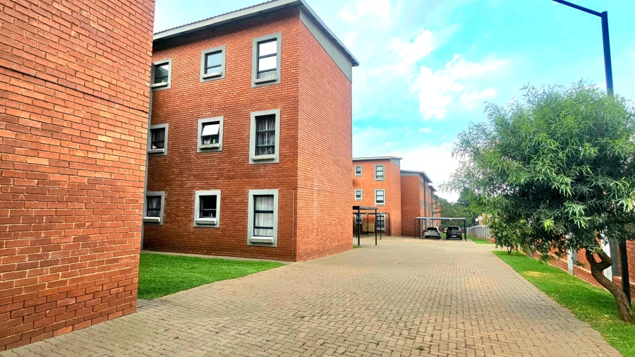To Let 3 Bedroom Property for Rent in Witpoortjie Gauteng