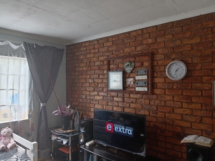 2 Bedroom Property for Sale in Pretoria West Gauteng