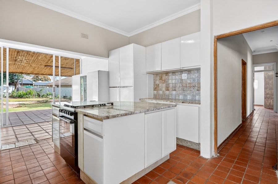 3 Bedroom Property for Sale in Greenside Gauteng