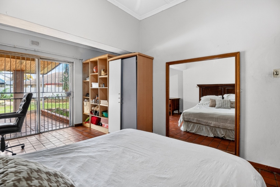 3 Bedroom Property for Sale in Greenside Gauteng