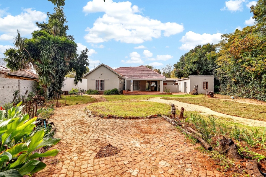 3 Bedroom Property for Sale in Greenside Gauteng