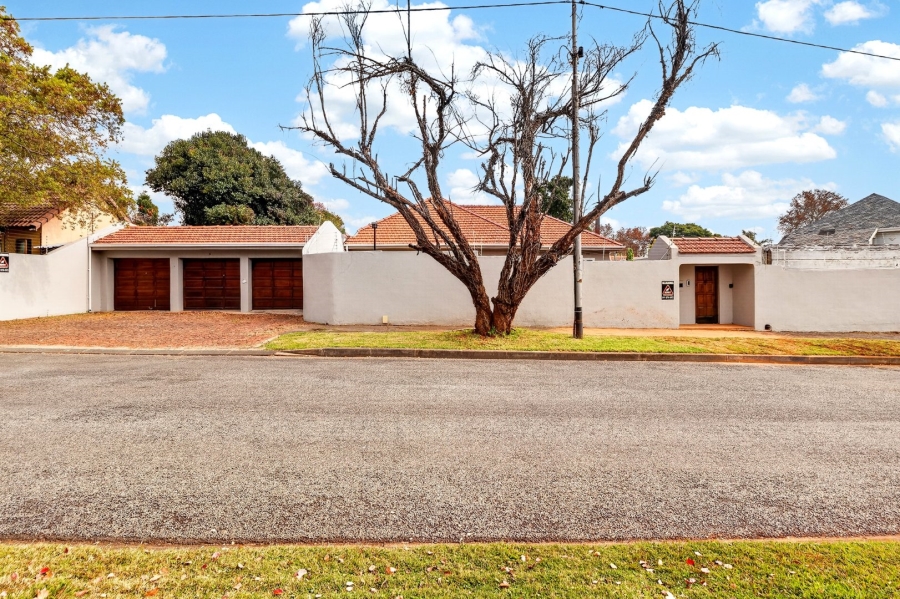 3 Bedroom Property for Sale in Greenside Gauteng