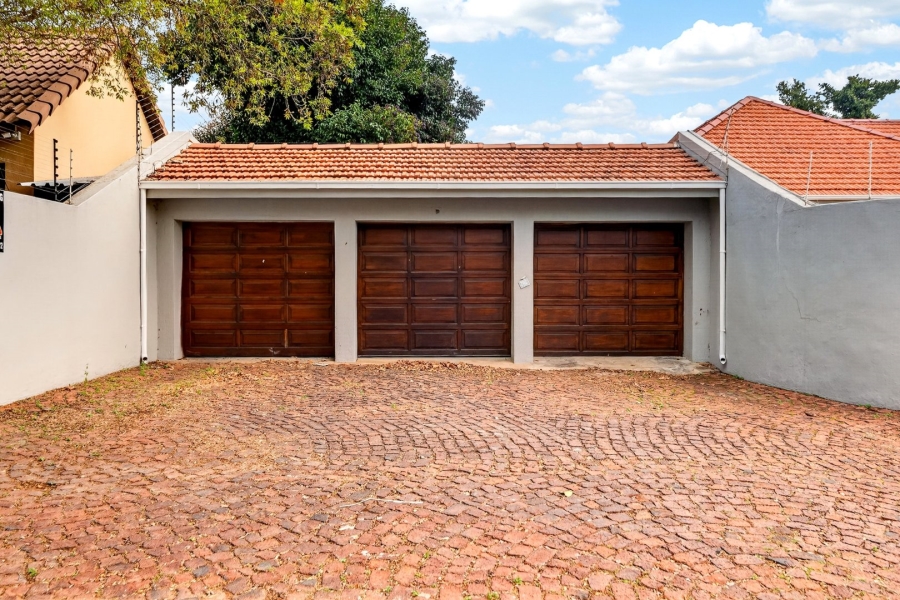3 Bedroom Property for Sale in Greenside Gauteng