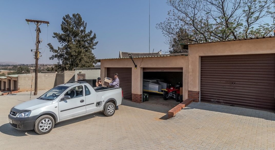To Let Commercial Property for Rent in Avianto Estates Gauteng