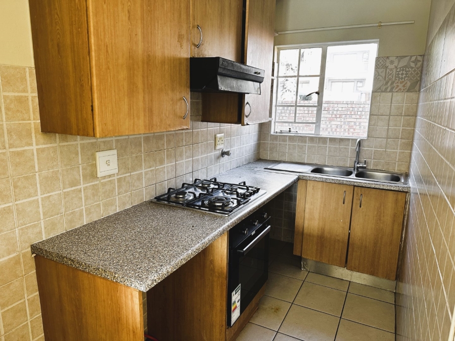 To Let 2 Bedroom Property for Rent in Sonneglans Gauteng