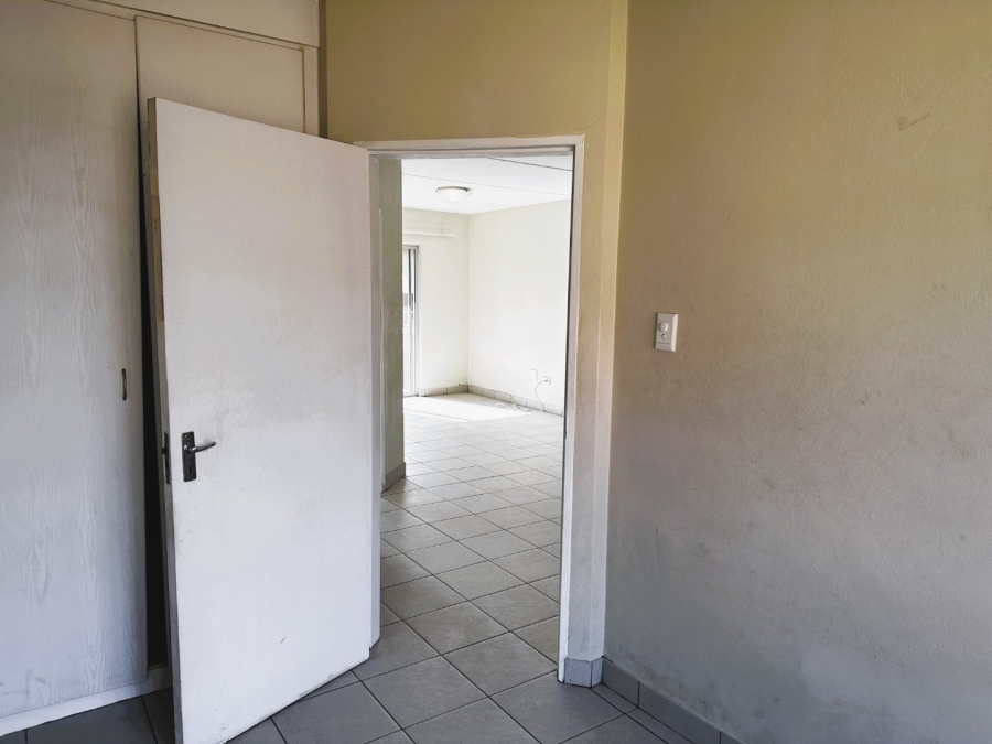 To Let 2 Bedroom Property for Rent in Sonneglans Gauteng