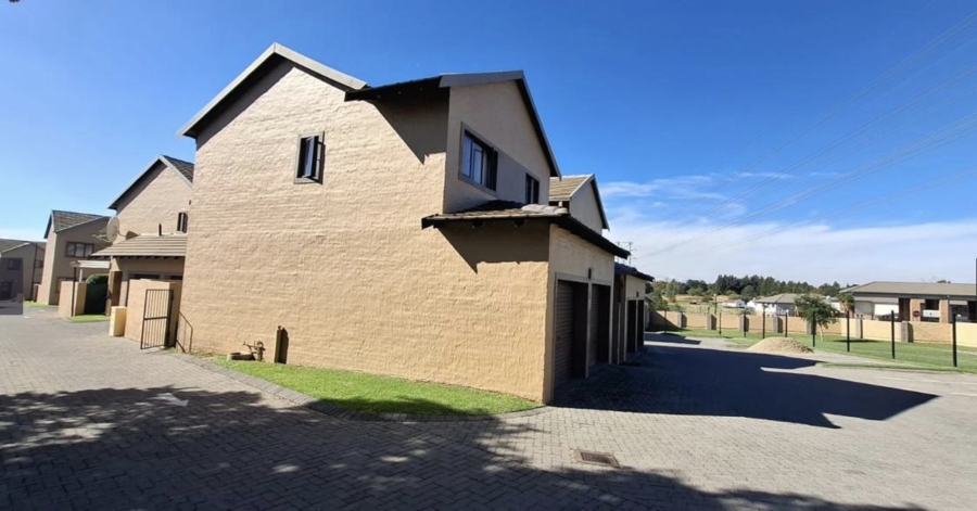 To Let 3 Bedroom Property for Rent in Carlswald North Estate Gauteng
