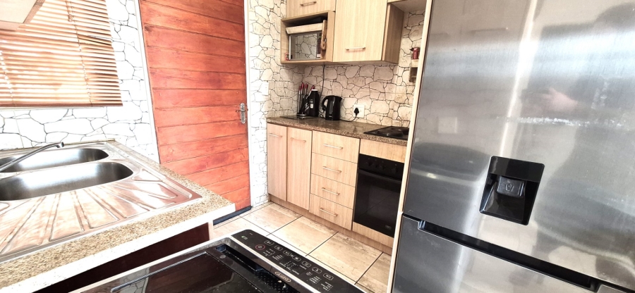 2 Bedroom Property for Sale in Modderbee Gauteng