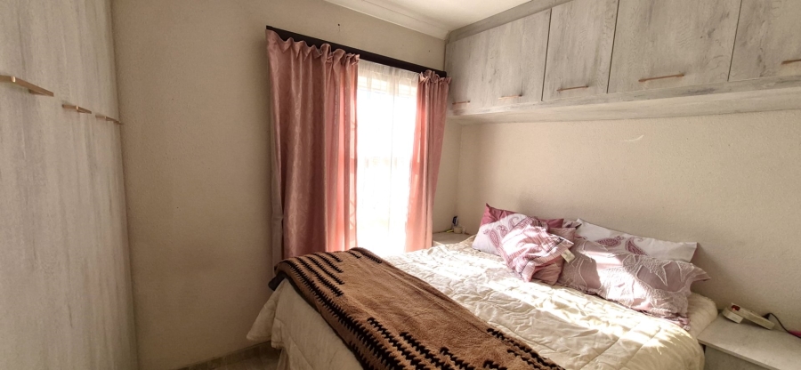 2 Bedroom Property for Sale in Modderbee Gauteng