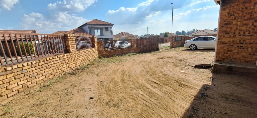 2 Bedroom Property for Sale in Modderbee Gauteng