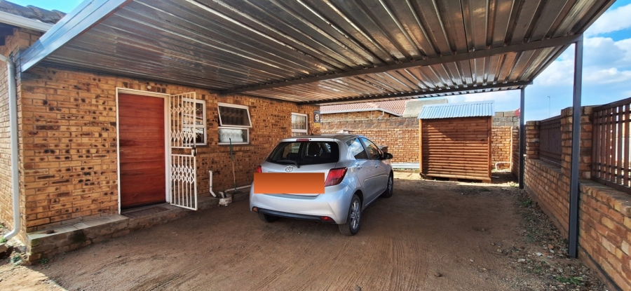 2 Bedroom Property for Sale in Modderbee Gauteng