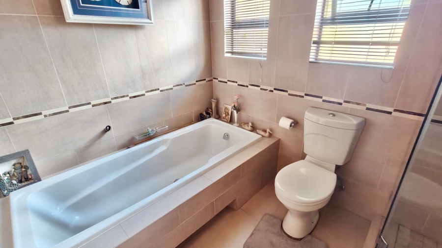 3 Bedroom Property for Sale in Vaal Marina Gauteng