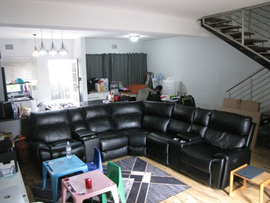 2 Bedroom Property for Sale in Farrarmere Gauteng