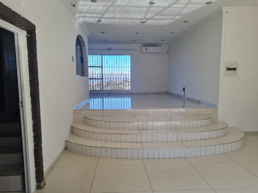 5 Bedroom Property for Sale in Bassonia Gauteng