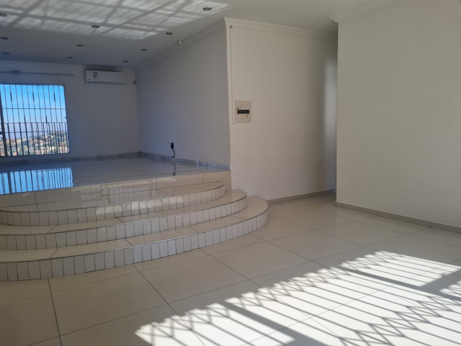 5 Bedroom Property for Sale in Bassonia Gauteng