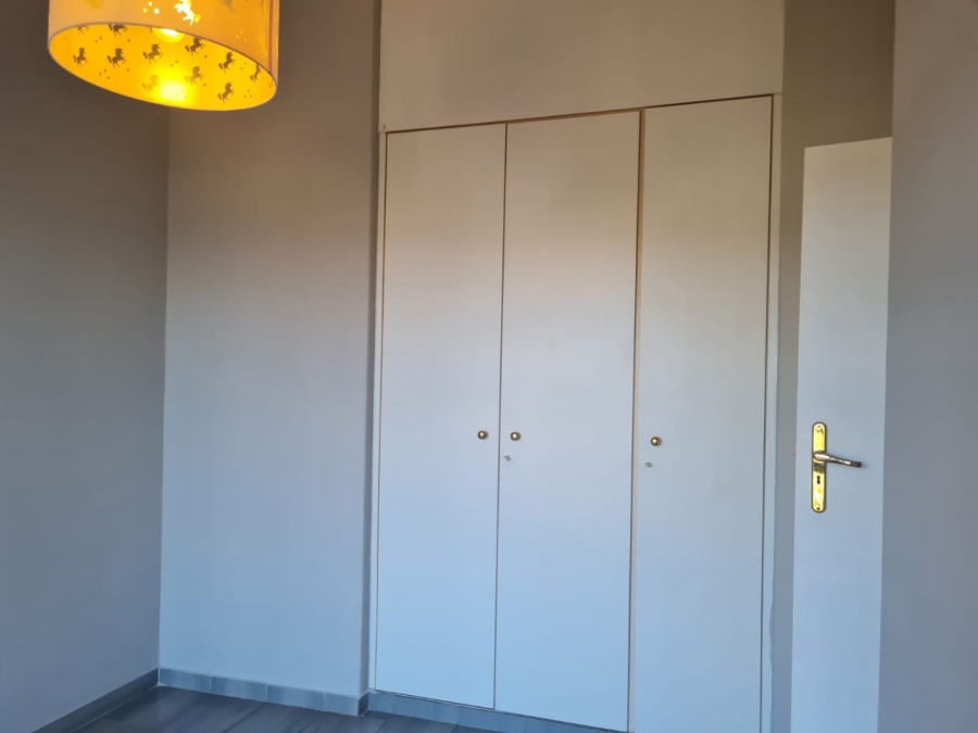 5 Bedroom Property for Sale in Bassonia Gauteng