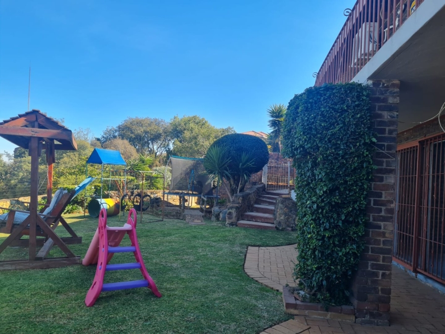 5 Bedroom Property for Sale in Bassonia Gauteng