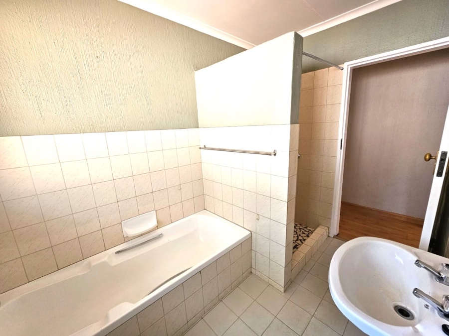 To Let 3 Bedroom Property for Rent in Newlands Gauteng