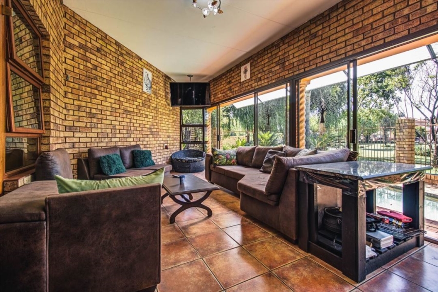 4 Bedroom Property for Sale in Van Riebeeck Park Gauteng