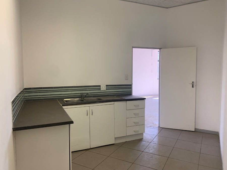 To Let Commercial Property for Rent in Zwartkop Gauteng