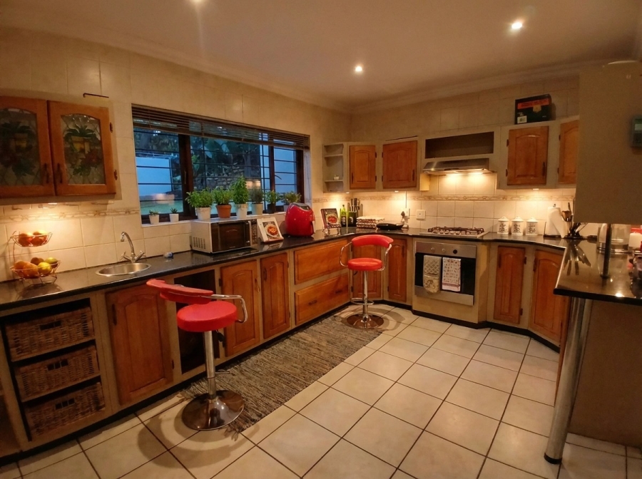 5 Bedroom Property for Sale in Waterkloof Ridge Gauteng
