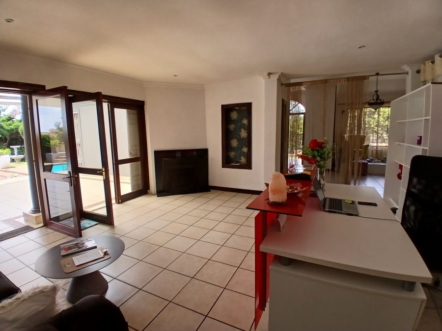 5 Bedroom Property for Sale in Waterkloof Ridge Gauteng