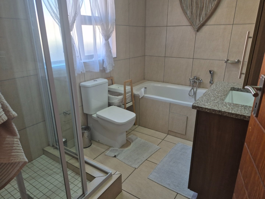 3 Bedroom Property for Sale in Six Fountains Residential Estate Gauteng