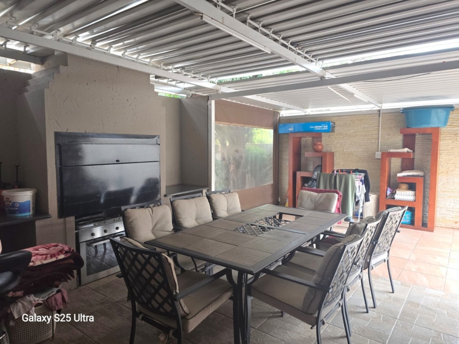 3 Bedroom Property for Sale in Green Acres Estate Gauteng